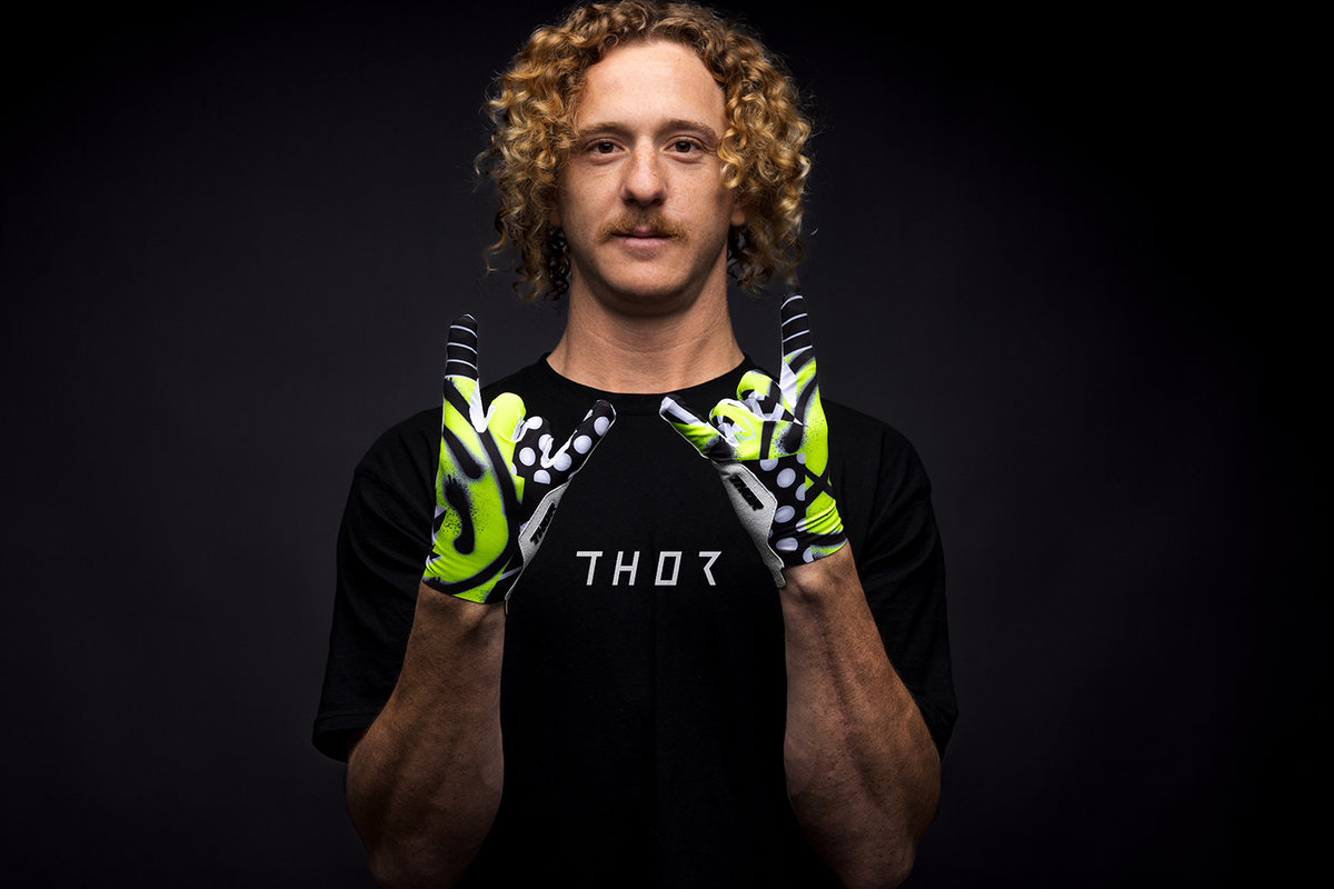 Thor Sportmode Anarchy Gloves - Black/White