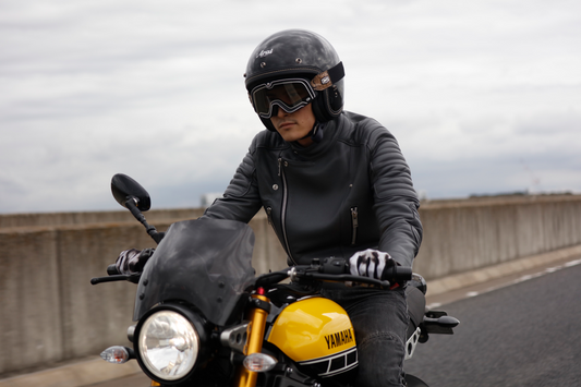 Arai Classic-V Helmet - Black