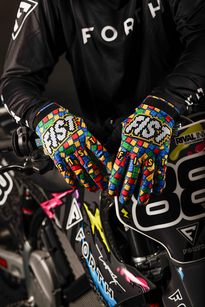 Fist Handwear Strapped Build Gloves