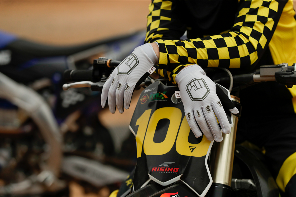 Fist Handwear Strapped Stocker Gloves - Panda